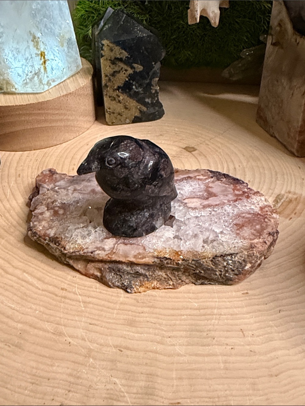 Garnet Crow Carving